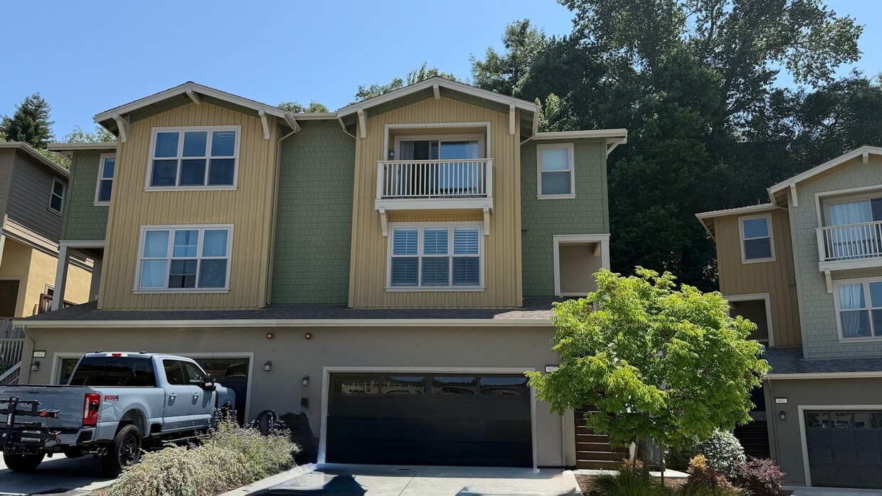 Foto principal - 912 Lundy Ln