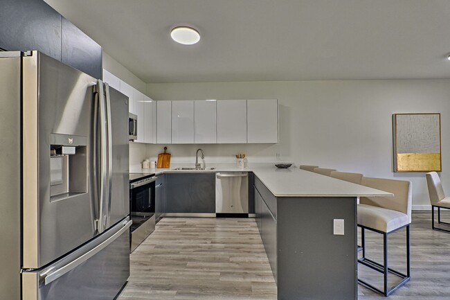 Building Photo - Eagle Trace 1597 #3