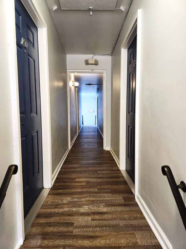 Building Photo - 16885 LahserApt A1-A1