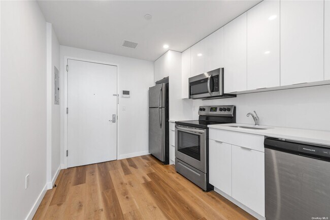 Foto del edificio - 83-67 116th St