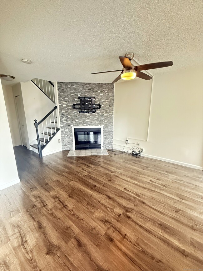 Building Photo - 730 Robert Frost Dr