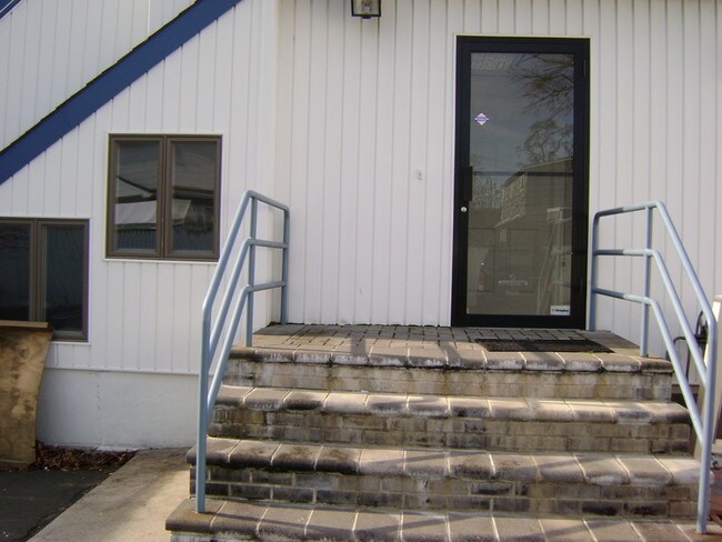 Building Photo - 520 Broadway