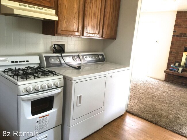 Building Photo - 2 br, 1 bath House - 2434 W 8th Street