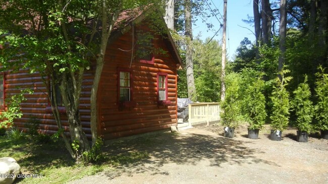 Building Photo - 138 Camp Rd