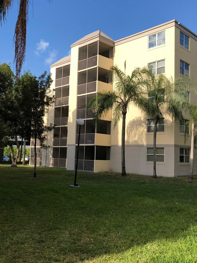 Photo - 8215 Lake Dr Townhome