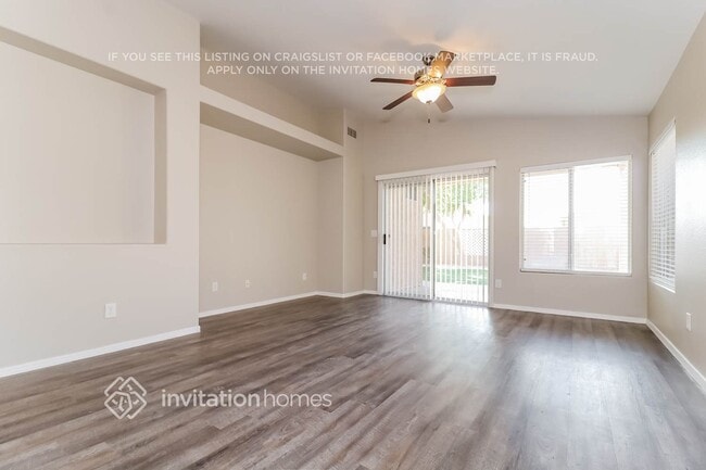 Foto del edificio - 9327 W Gold Dust Ave