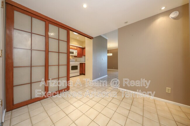 Foto del edificio - 3940 E Timrod St