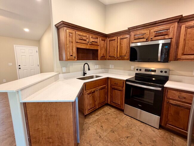 Cocina - 8826 Bluebell St