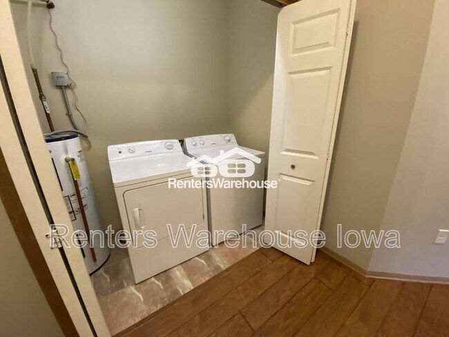 Foto del edificio - 2000 Meadow Ct