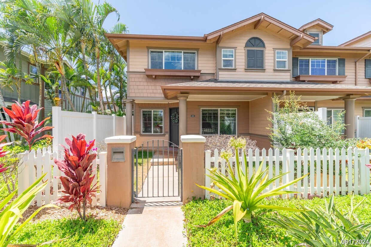 Primary Photo - $3700.00 | 3bd/2.5ba Townhome in Fairway's...