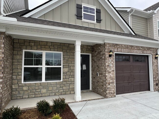 Foto del edificio - 967 Horse Mountain Rd