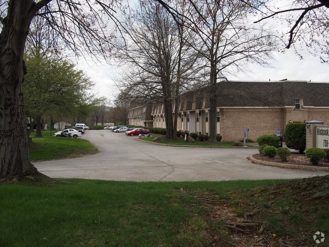 Building Photo - Hitchcock Apartments