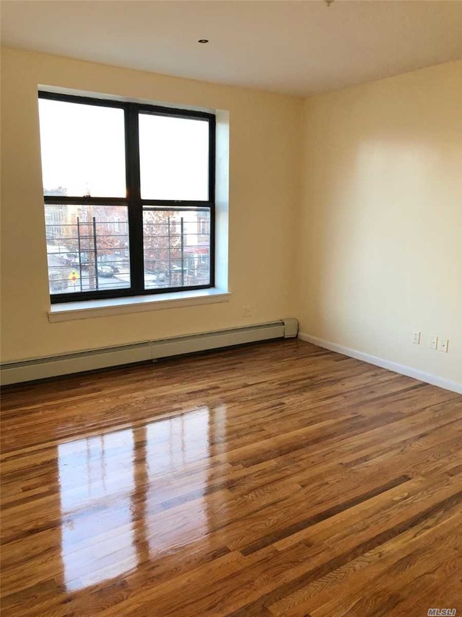 Building Photo - 789 Belmont Ave