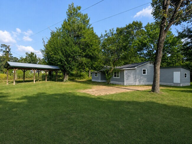 Foto del edificio - 227 Live Oak Ln