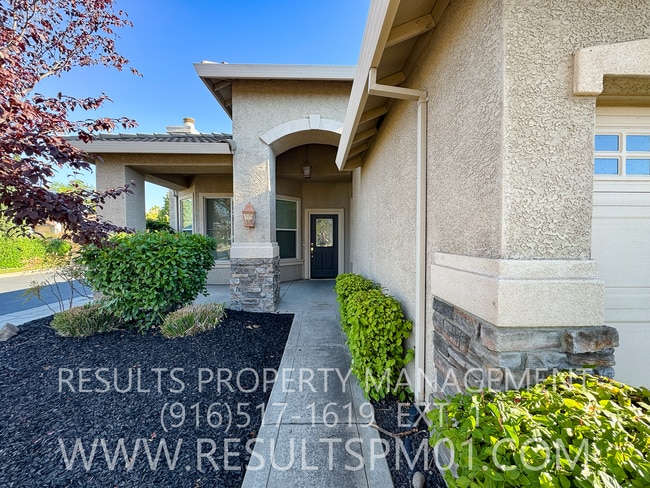 Building Photo - Very Clean! Rocklin 3 Bed w an Office Sing...