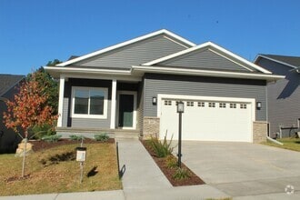 Building Photo - 269 Danielle St