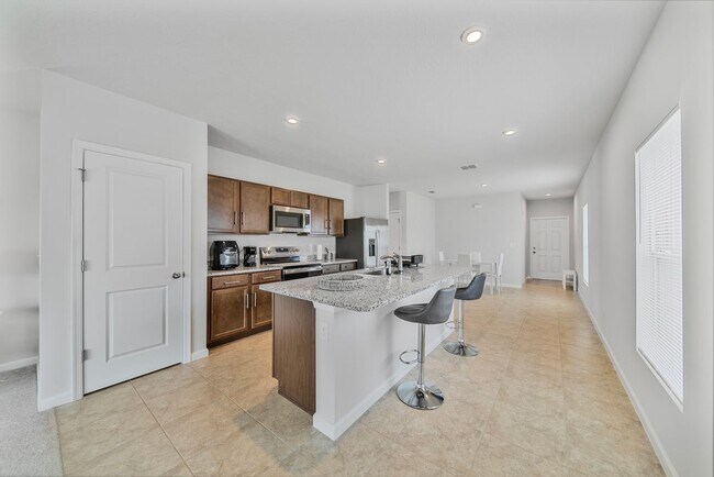 Building Photo - 5736 Mast Ave