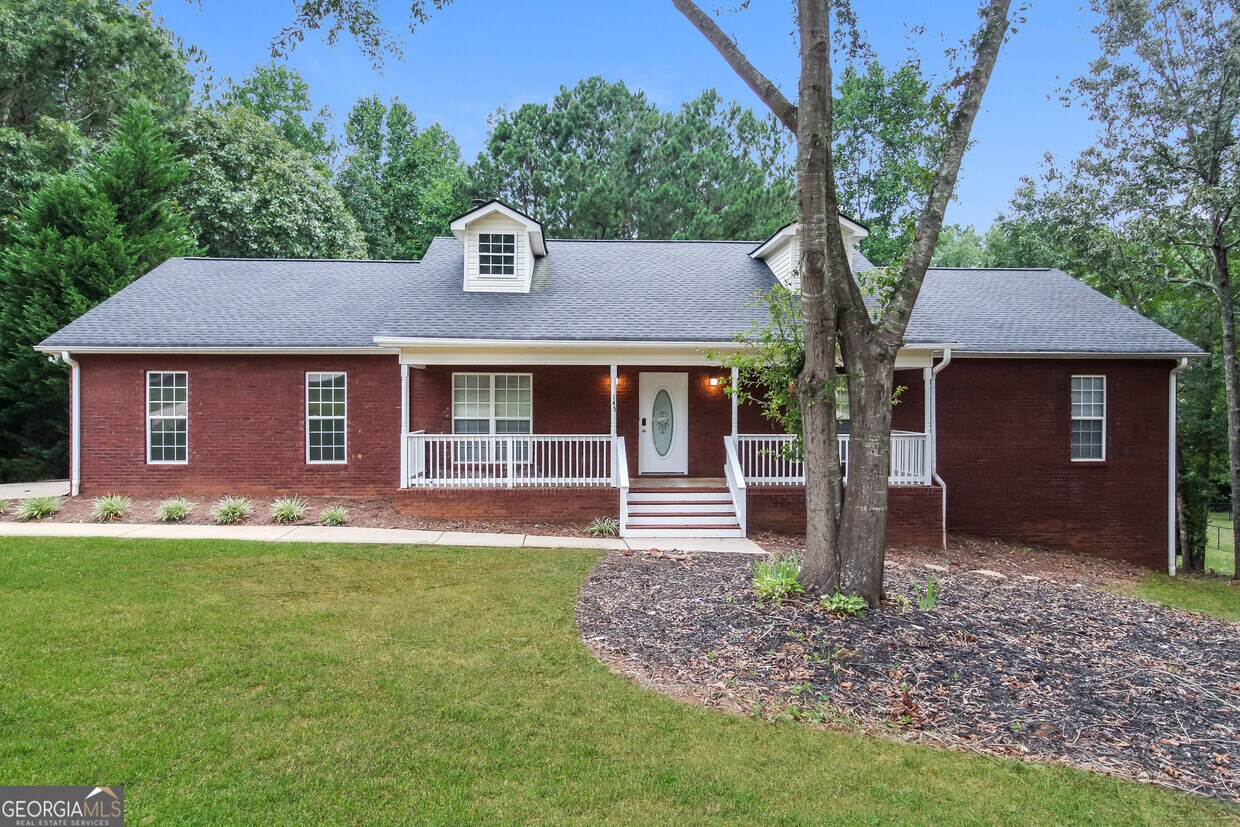 Foto principal - 145 Cardell Farms Rd