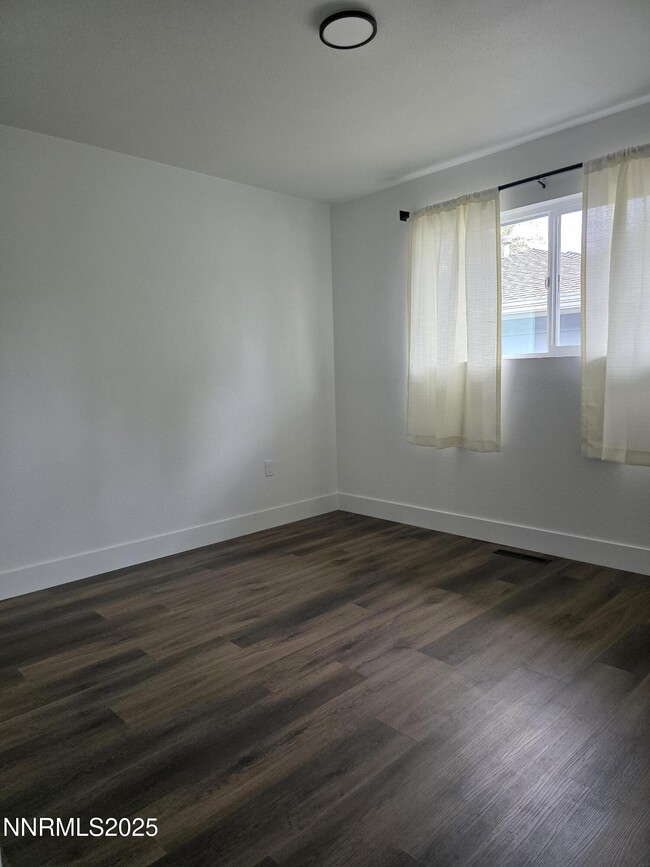 Foto del edificio - 3280 Everett Dr