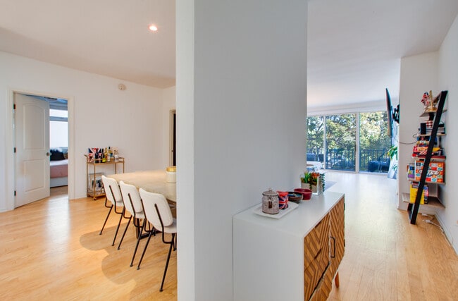 Foto del edificio - 900 Euclid St