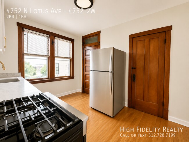 Foto del edificio - 4752 N Lotus Ave