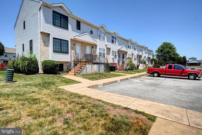 Building Photo - 112 Rosie Dr
