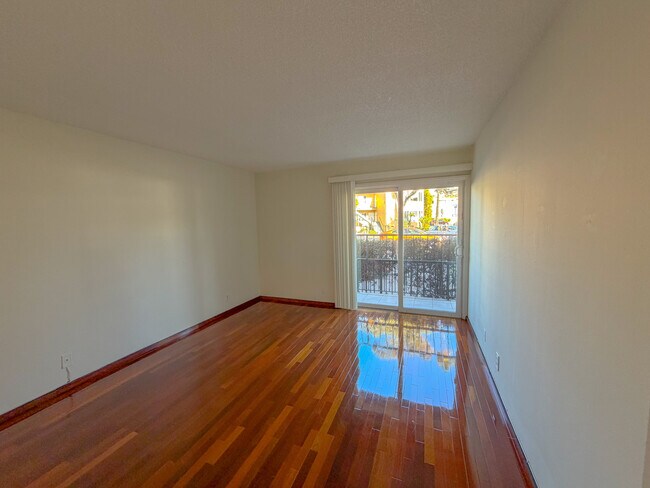 Dormitorio - 1930 Ocean Ave