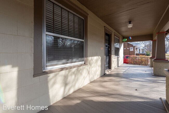 Foto del edificio - 3 br, 2 bath House - 549 E Delmar St