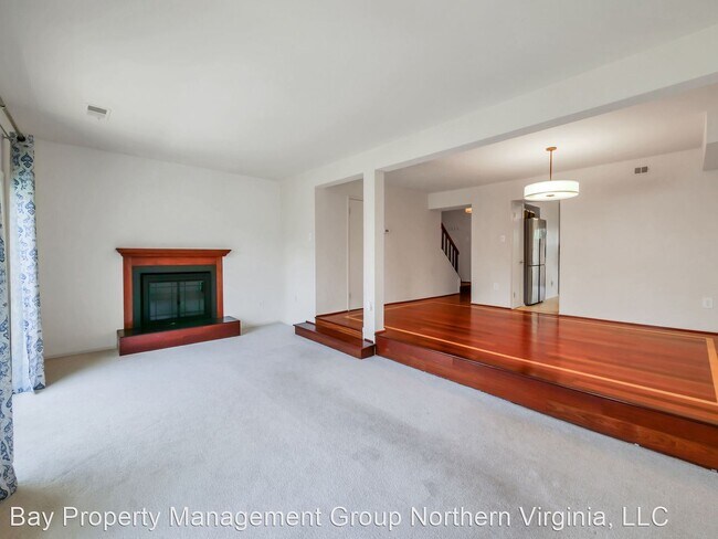 Building Photo - 3 br, 2.5 bath House - 7900 Bentley Villag...