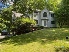 Building Photo - 5 Elena Dr