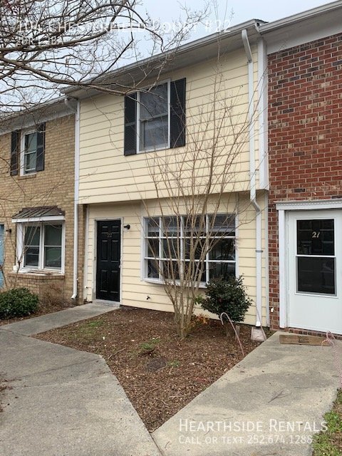 Primary Photo - 2 Bed 1.5 Bath Townhouse in Shenandoah Vil...