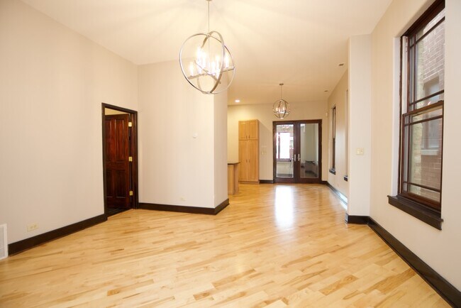 Building Photo - 1306 W Fillmore St