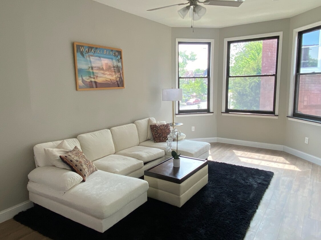 Photo - 4705 Washington Blvd (Saint Louis, MO)