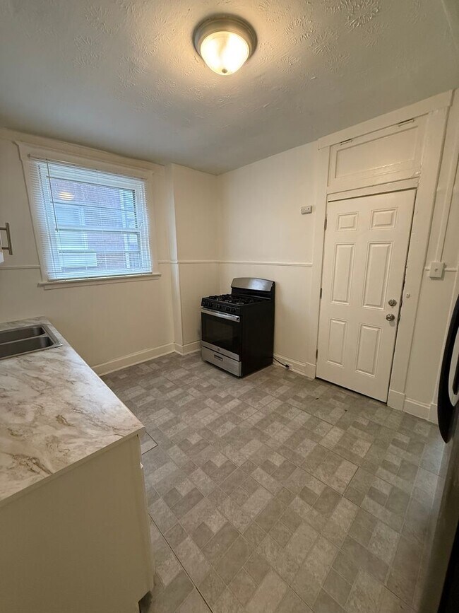 Foto del edificio - 809 S Fred Shuttlesworth Cir