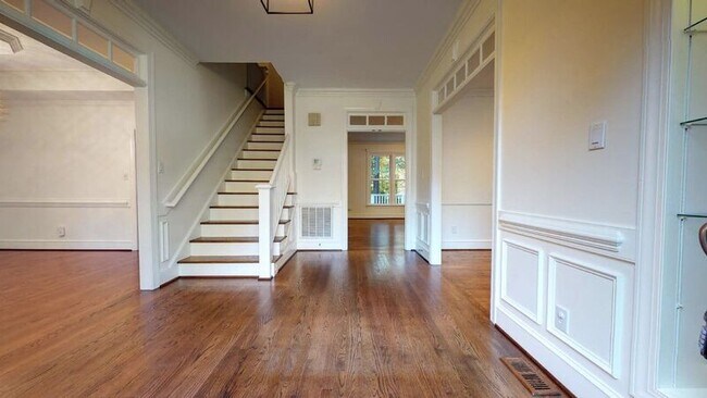 Foto del edificio - 123 Greymist Ln