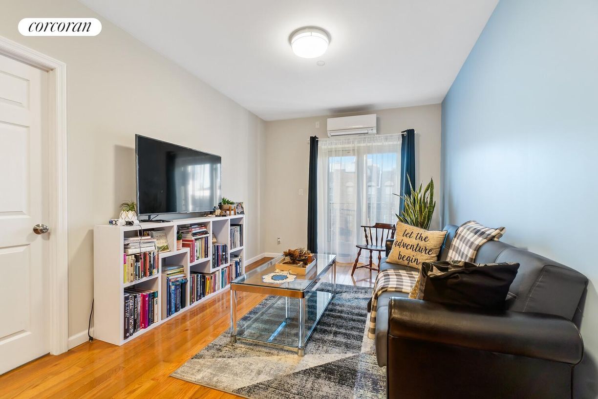 Foto principal - 6703 13th Ave