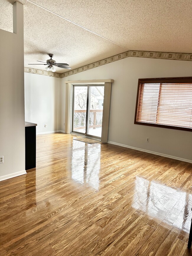 Foto del edificio - 4268 Sun Cliff Rd