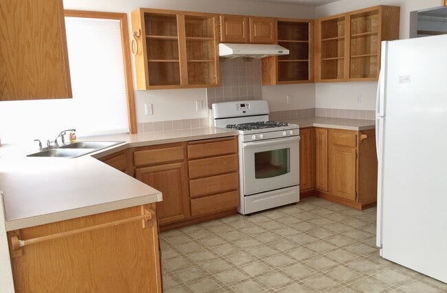 Building Photo - 5544 SW Otana Plz