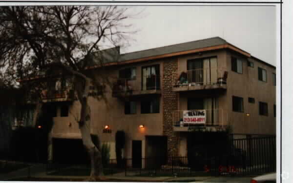 Building Photo - Villa Las Brisas