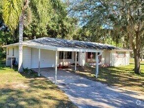 Building Photo - 1211 N Crest Cir