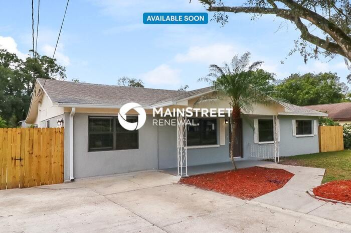 Foto principal - 3 Bedroom Pet-Friendly Home in Tampa, FL w...