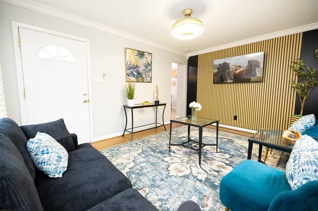 Photo - 3496 Lansdowne Dr Apartment