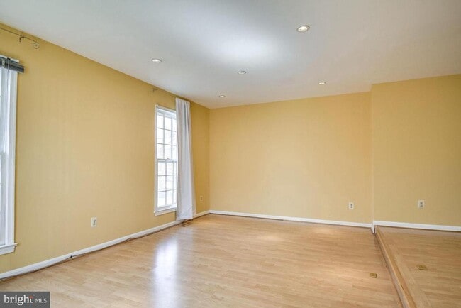 Building Photo - 4216 Fox Lake Dr