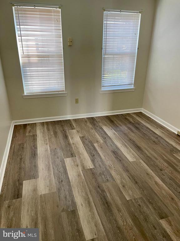 Foto principal - 1002 Cambridge Ct