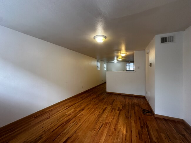 Building Photo - 428 S Grant St