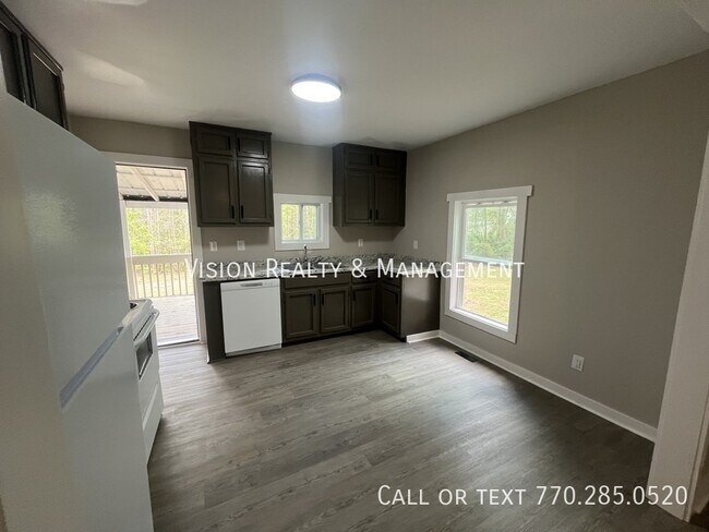 Foto del edificio - 137 Red Oak Dr