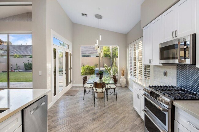 Foto del edificio - 9872 E Winchcomb Dr