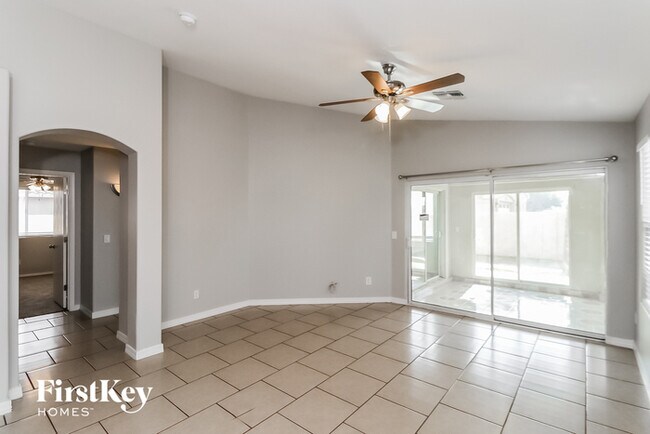 Foto del edificio - 7569 W Nicolet Ave