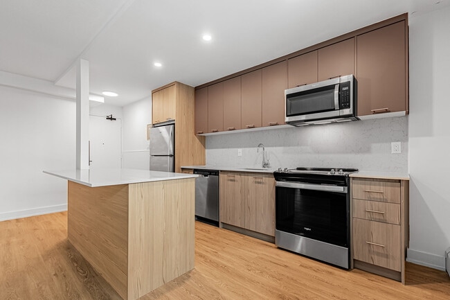 Photo du bâtiment - 135 Tyndall Ave