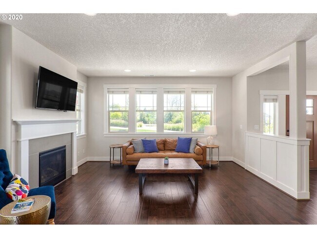 Foto del edificio - 15075 NW Rossetta St